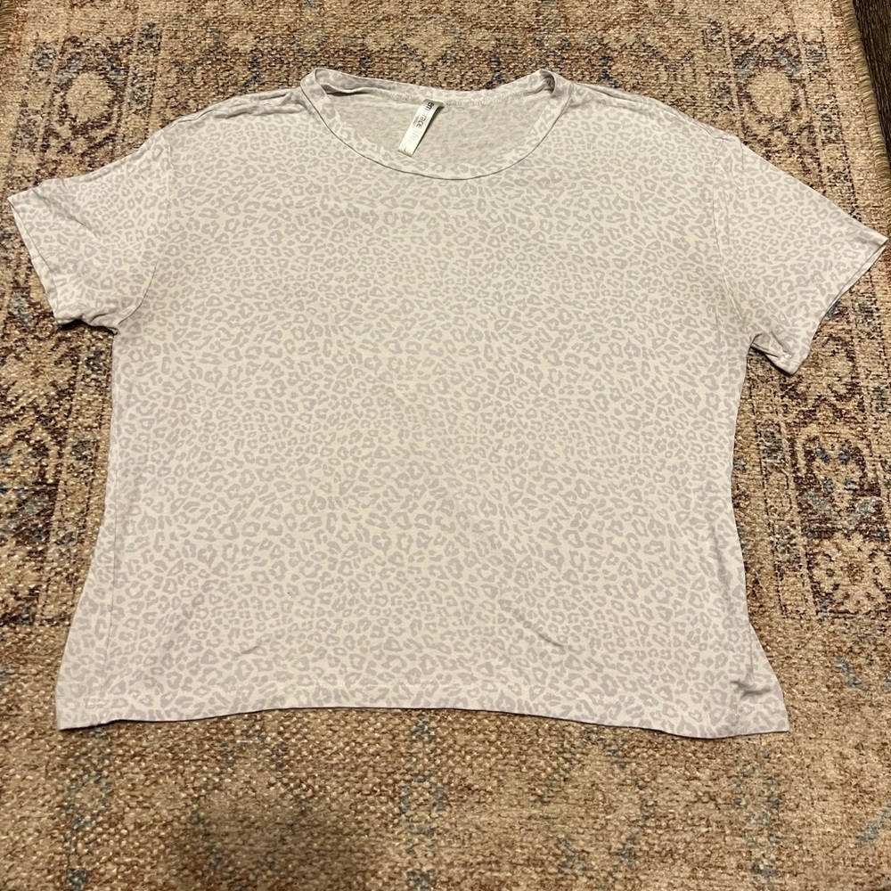 Women’s large cropped cheetah top